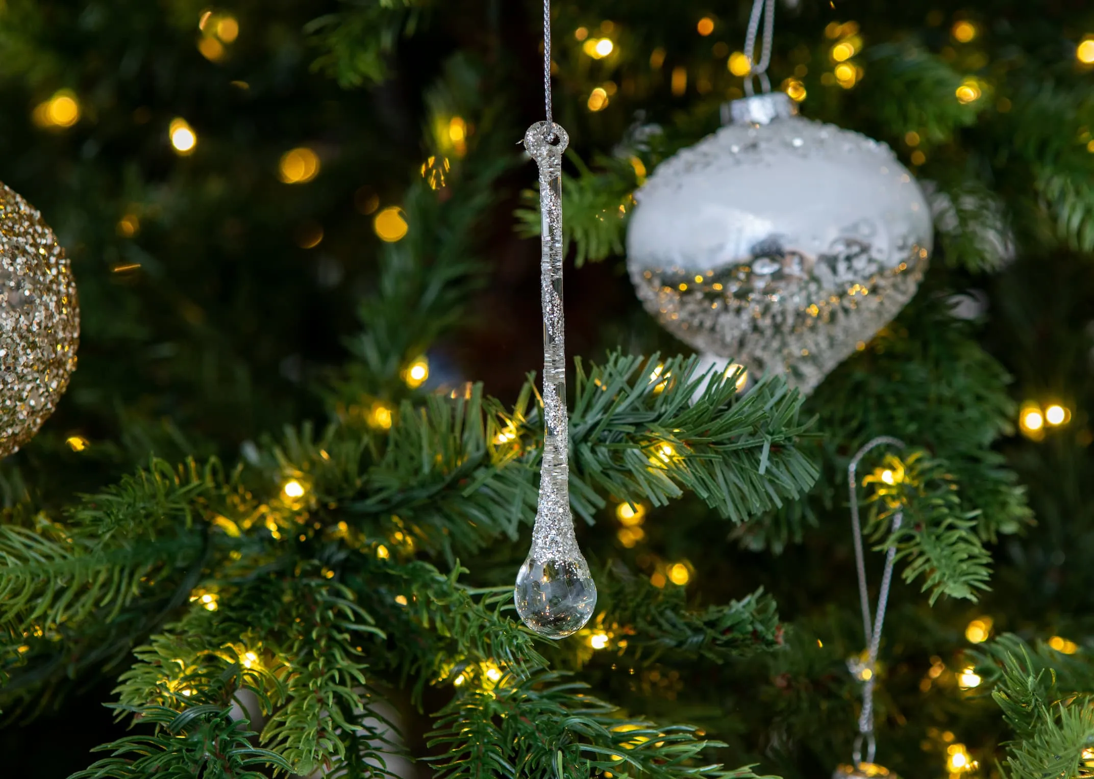 A lifestyle image of the small icicle on a Colorado tree from EZ Living Furniture.