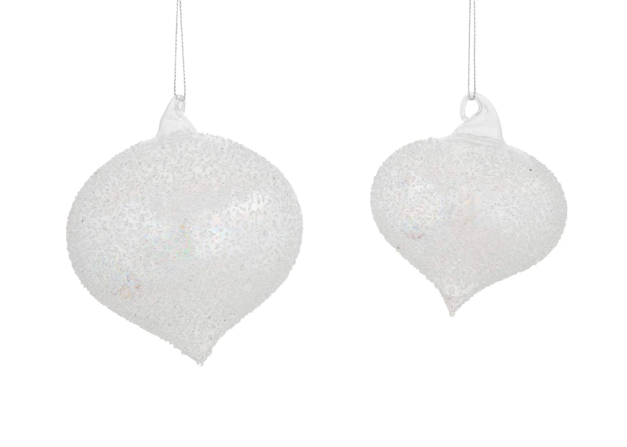 A range shot of the christmas glass medium onion baubles where two different sizes of glass baubles are present.