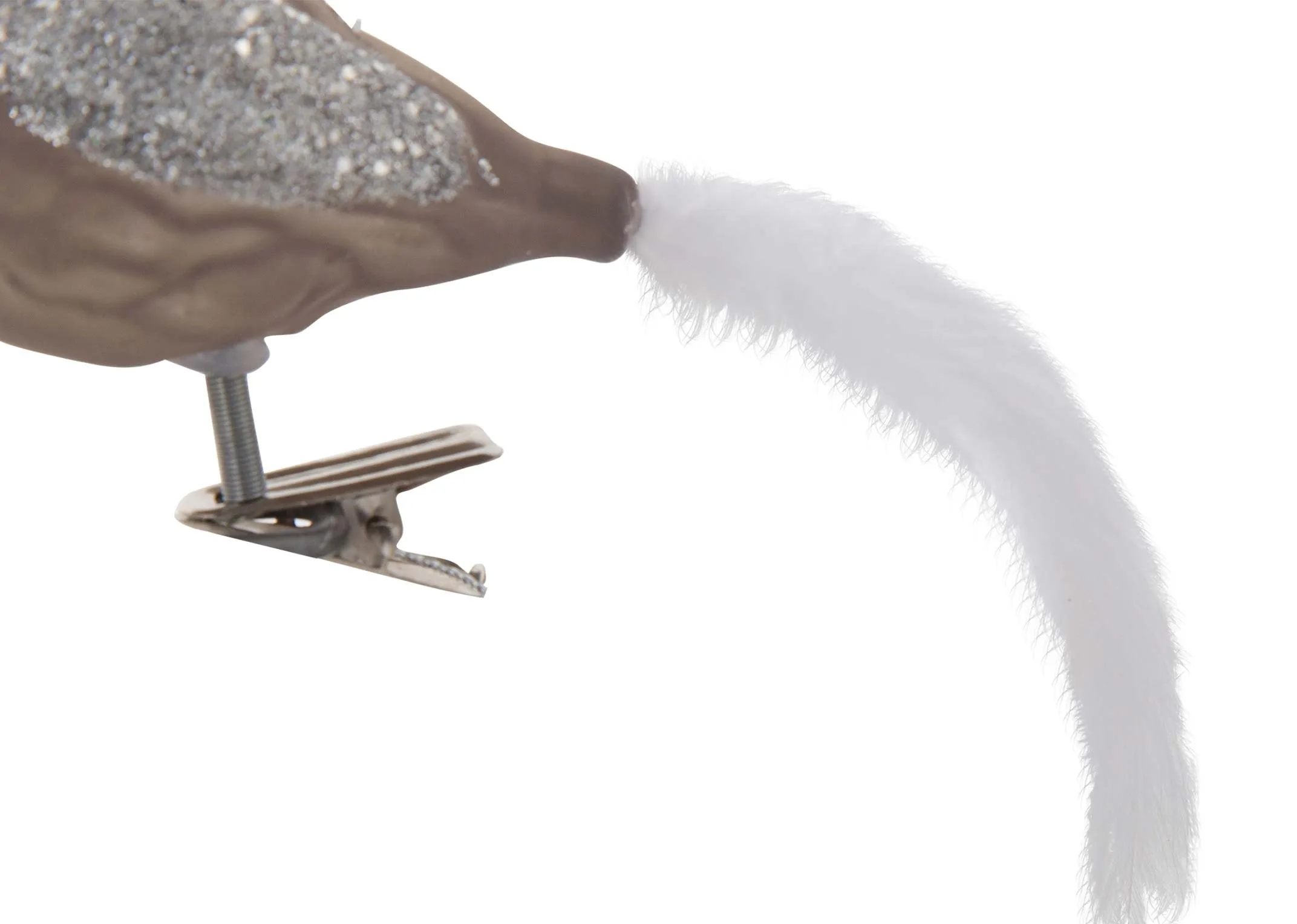 An image showing the white feather tail on the 8cm Bird with white tail Christmas decoration.
