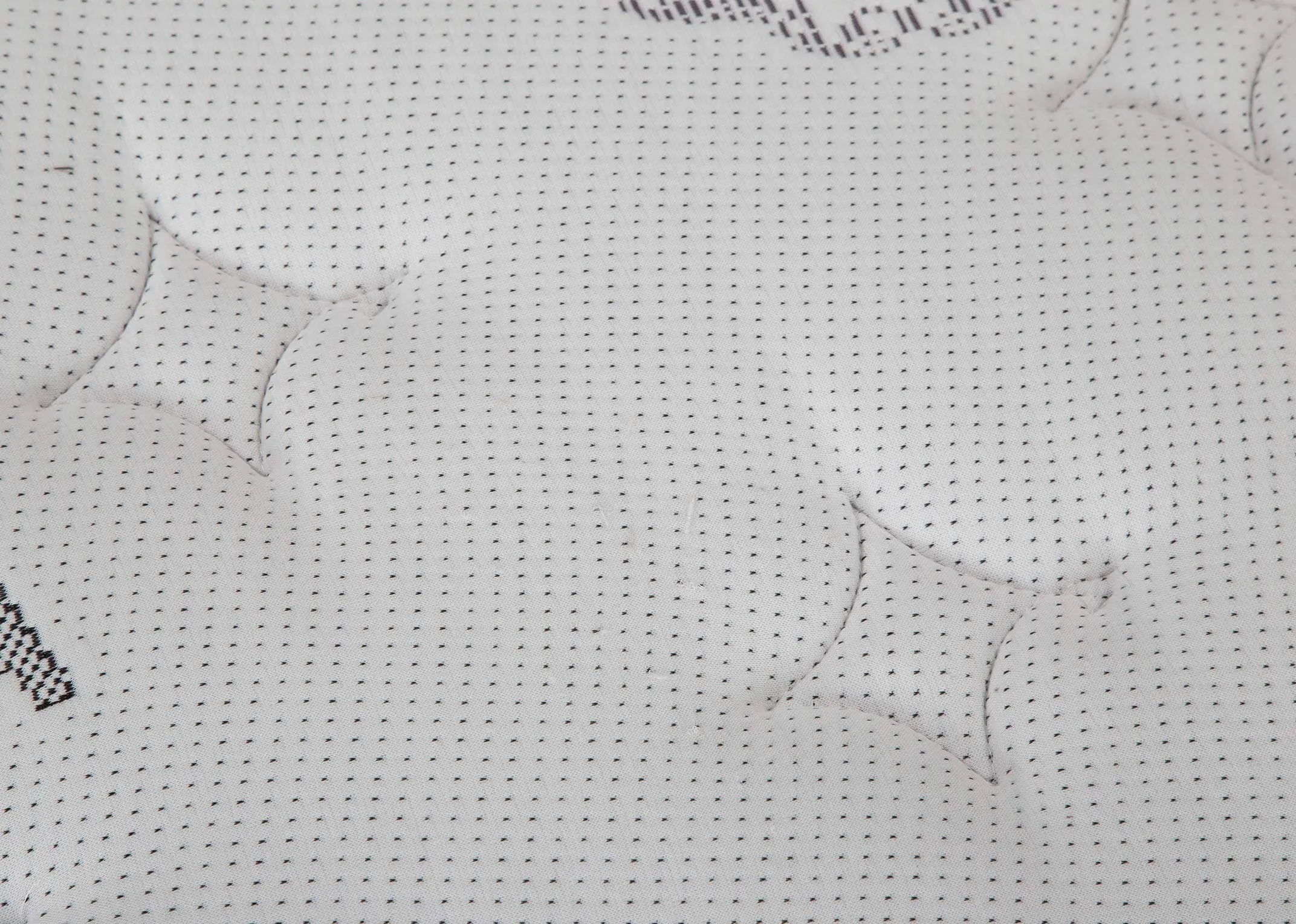 A dimension image of the King Koil Posture Serene Mattress showing mattress depth of 28cm