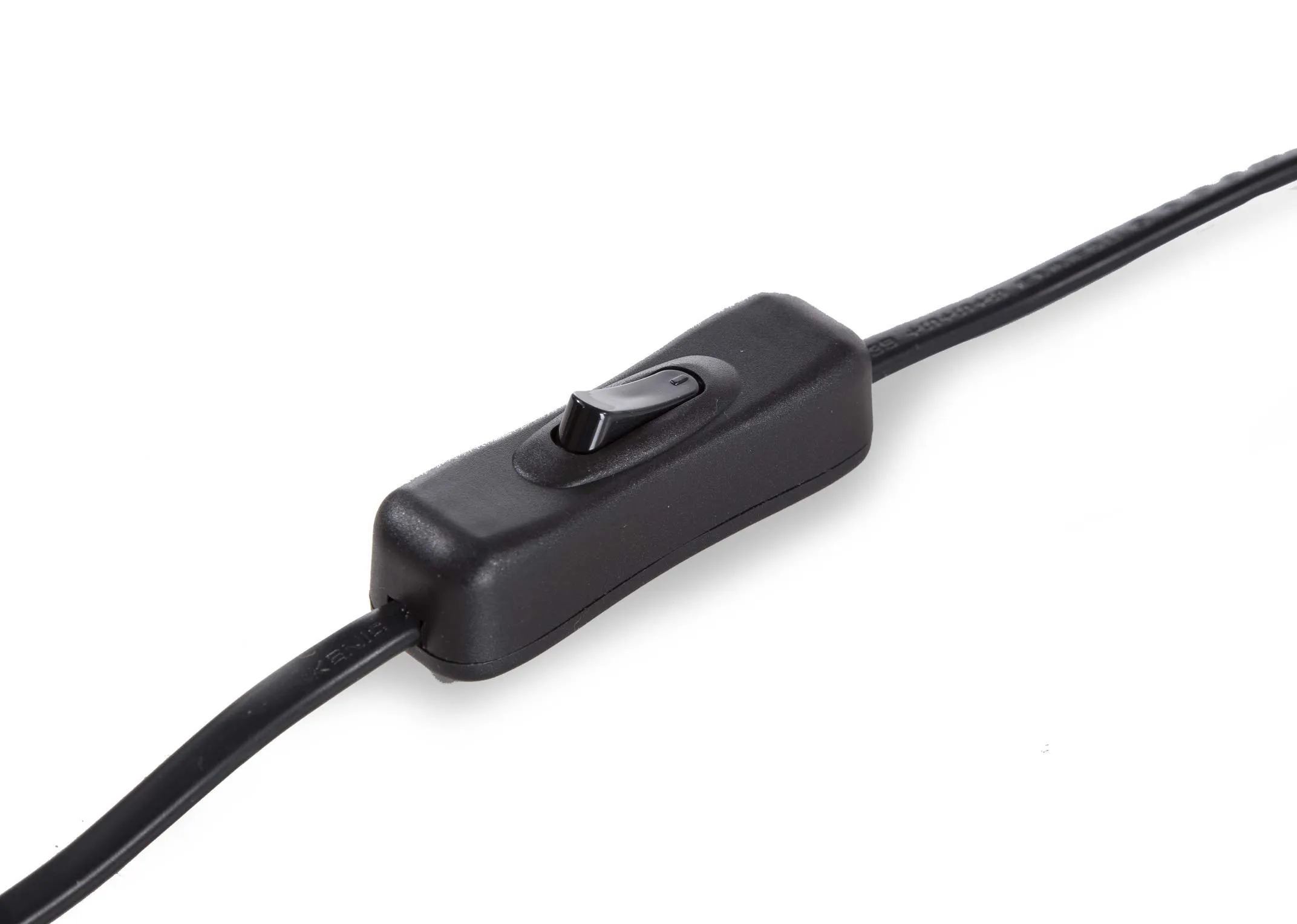 An image of the switch of the Wilks globe table lamp.