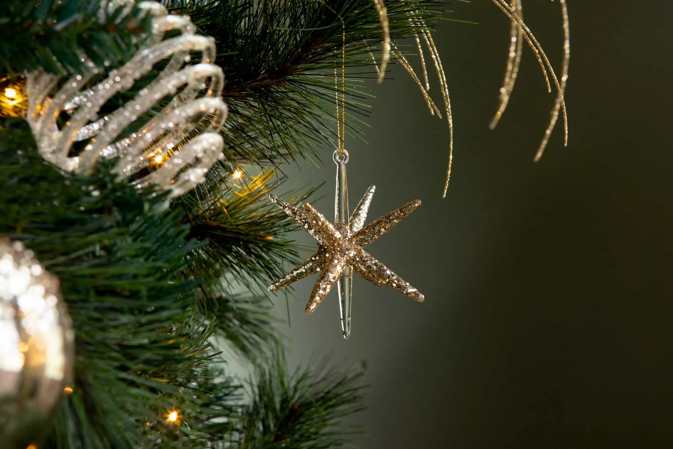 Glittered 3D Star Christmas Decoration in a lifestyle image