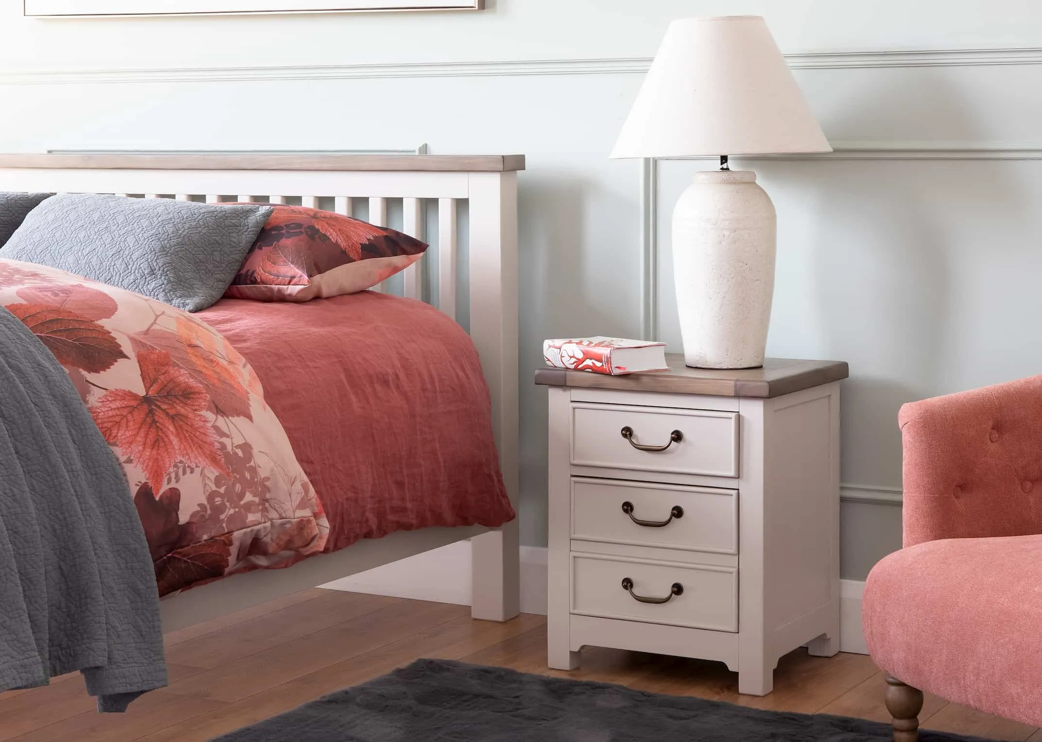 A lifestyle image of the Hampshire locker with Tolka Lamp & Cornwall Chair