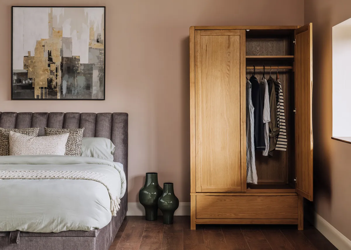 2 Door Oak Wardrobe - Iris