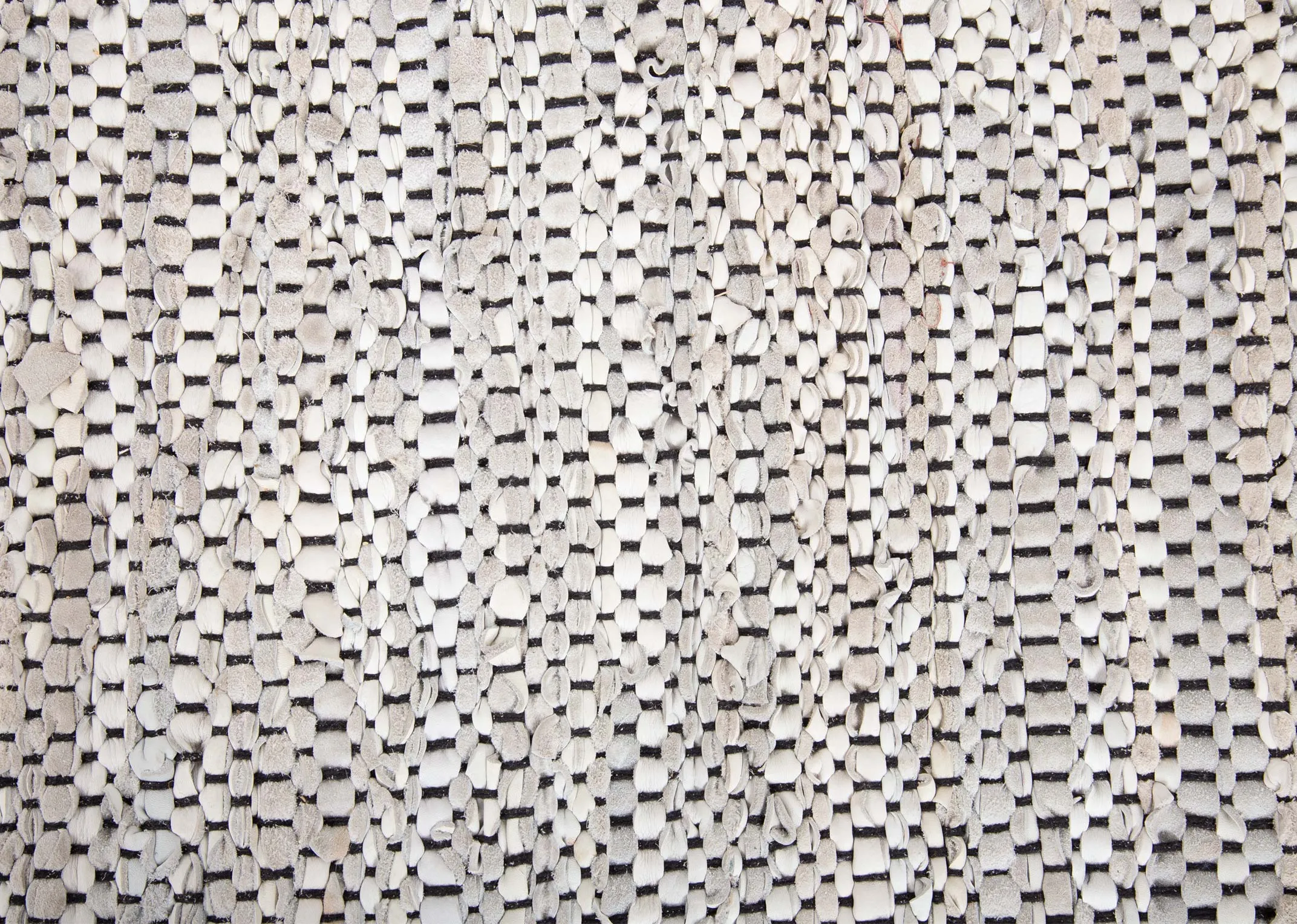 A dimension image of the Vagium Aqua rug with 230cm x 160cm