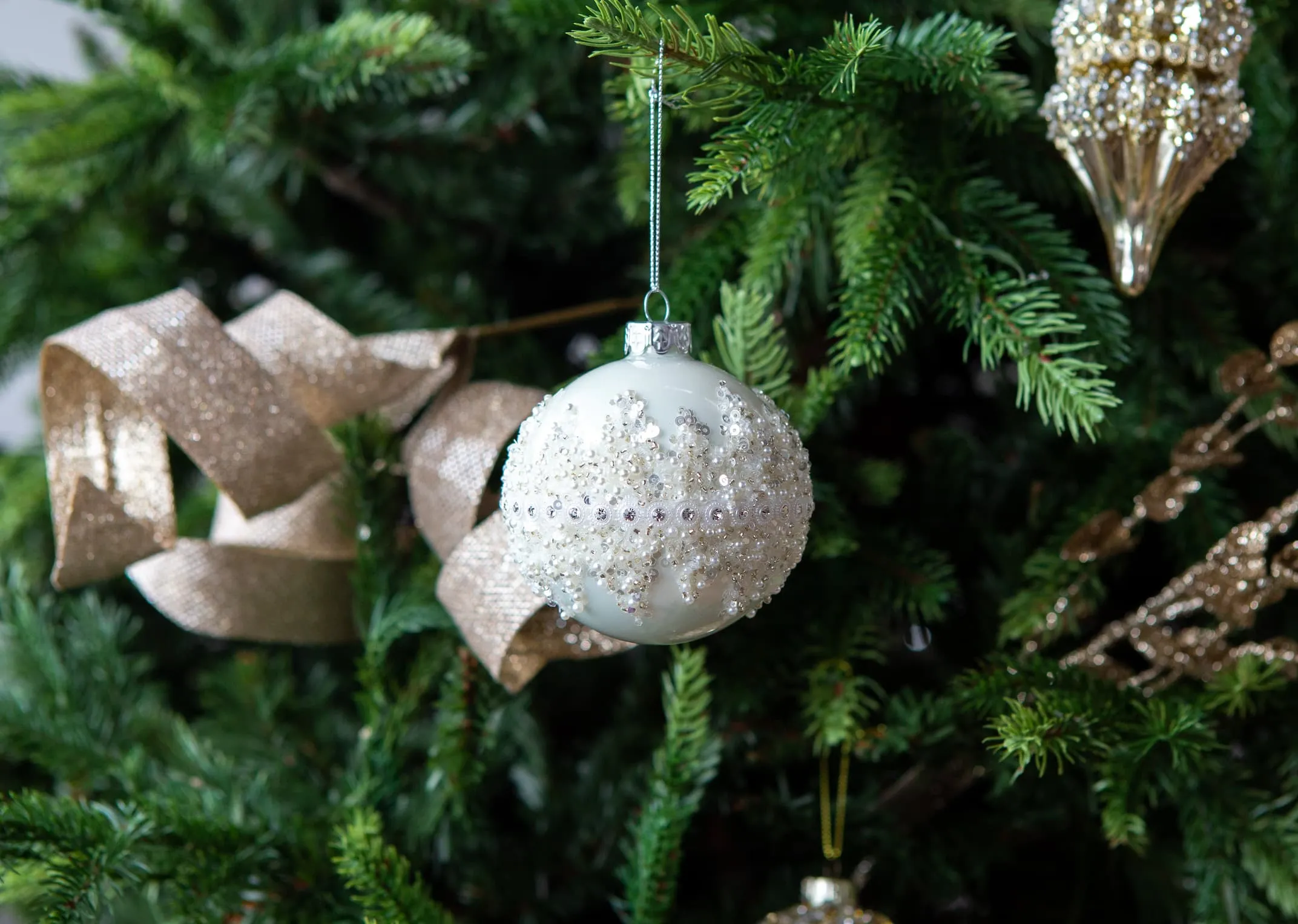 Box of 6 8cm White Round Encrusted - Christmas Bauble