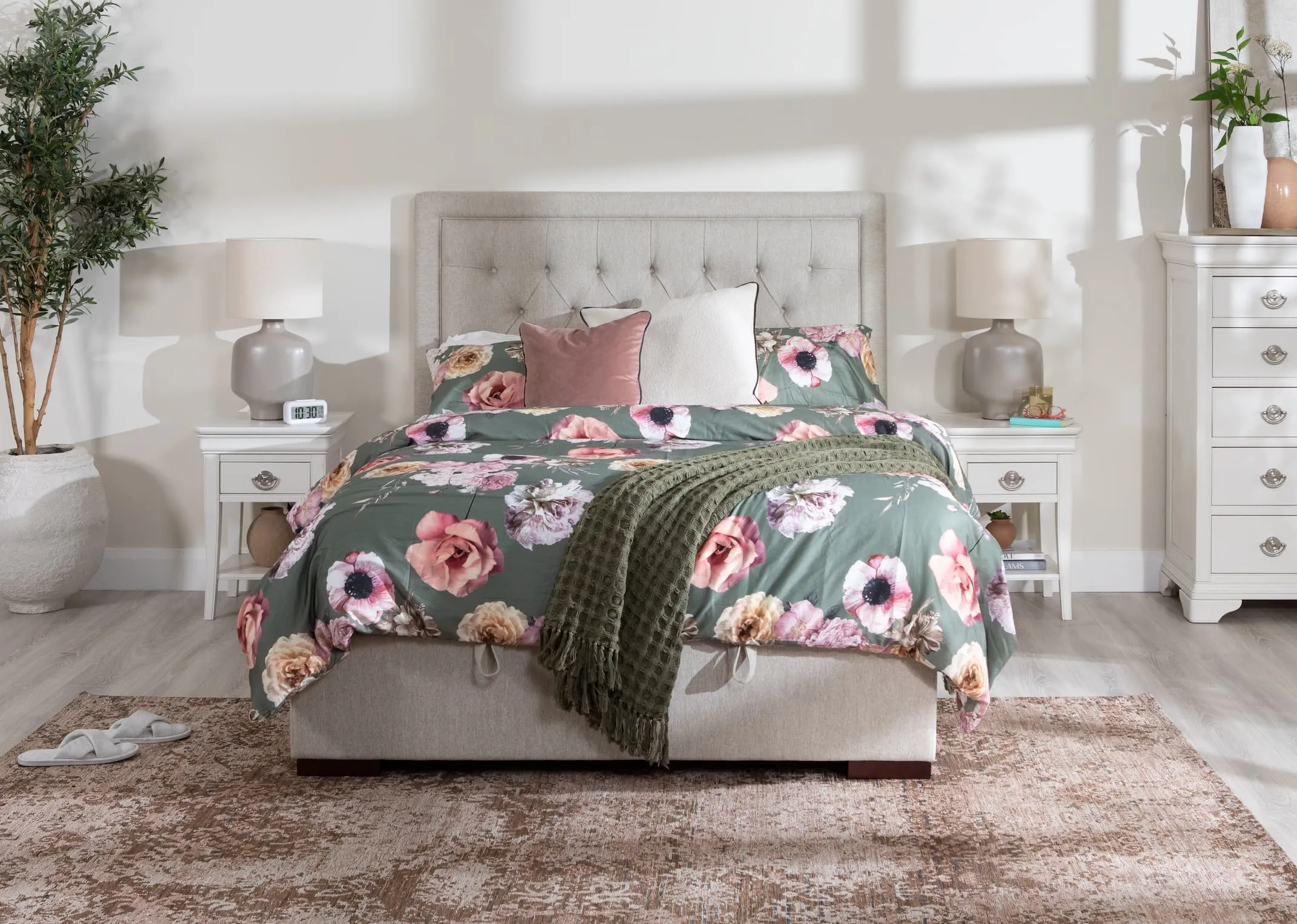 A 5ft cream fabric ottoman bed from EZ Livings Majestic range. Closeup of hinge under bed