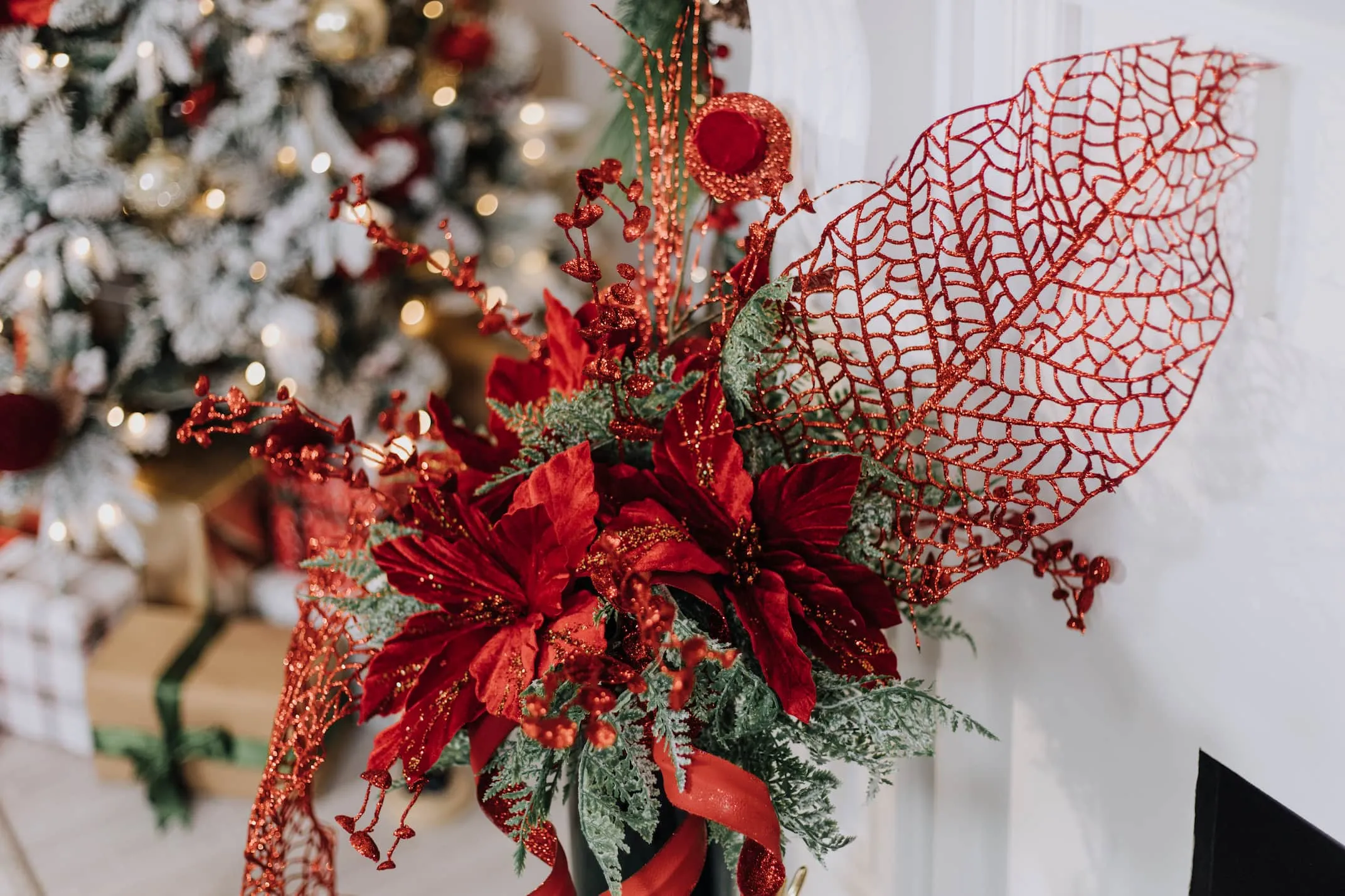 68cm Red Top Hat Branch - Christmas Spray