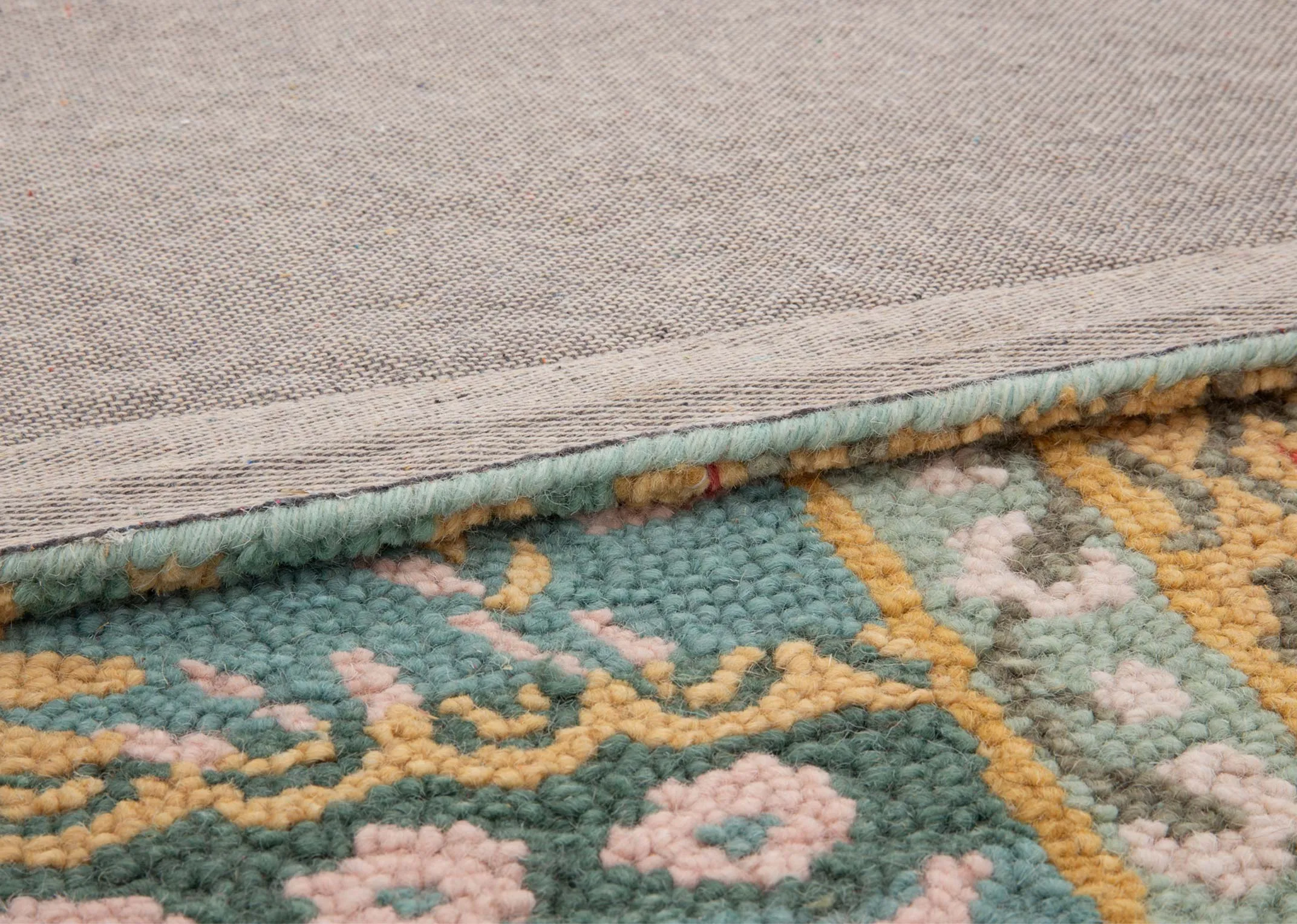 A dimension image of the Greco Medium Rug with 230cm x 160cm