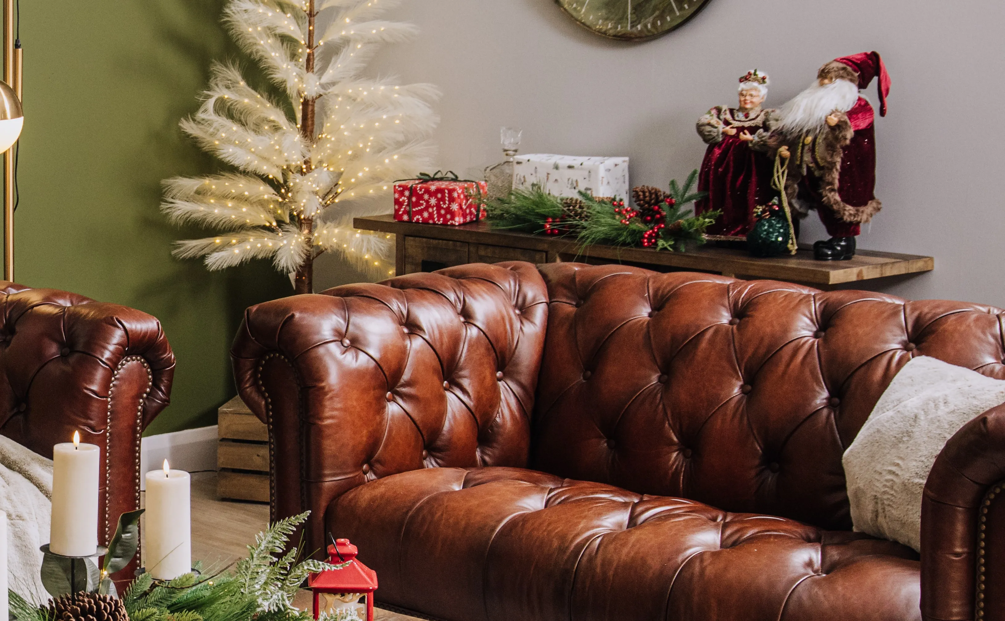 Mr & Mrs Santa - Christmas Figurine