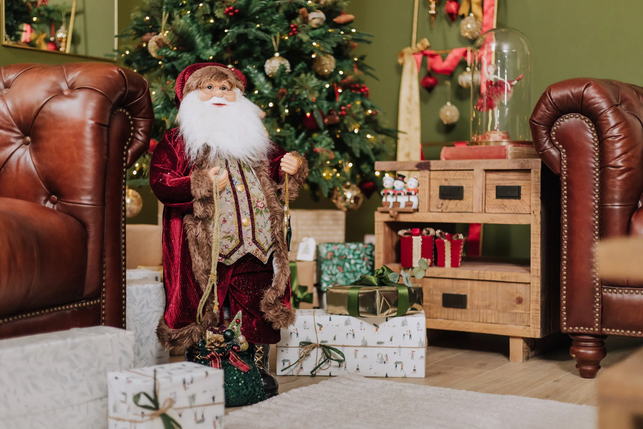 Large Mr. Claus - Christmas Figurine