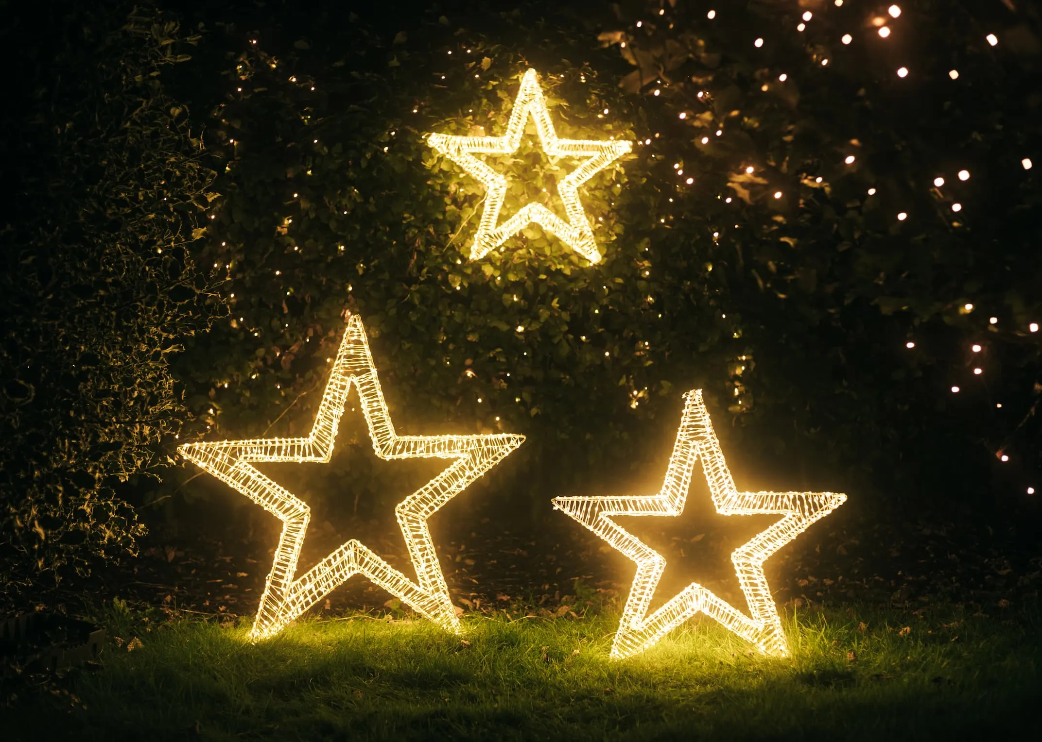 80cm LED Hanging Star - Christmas Outdoor Lights