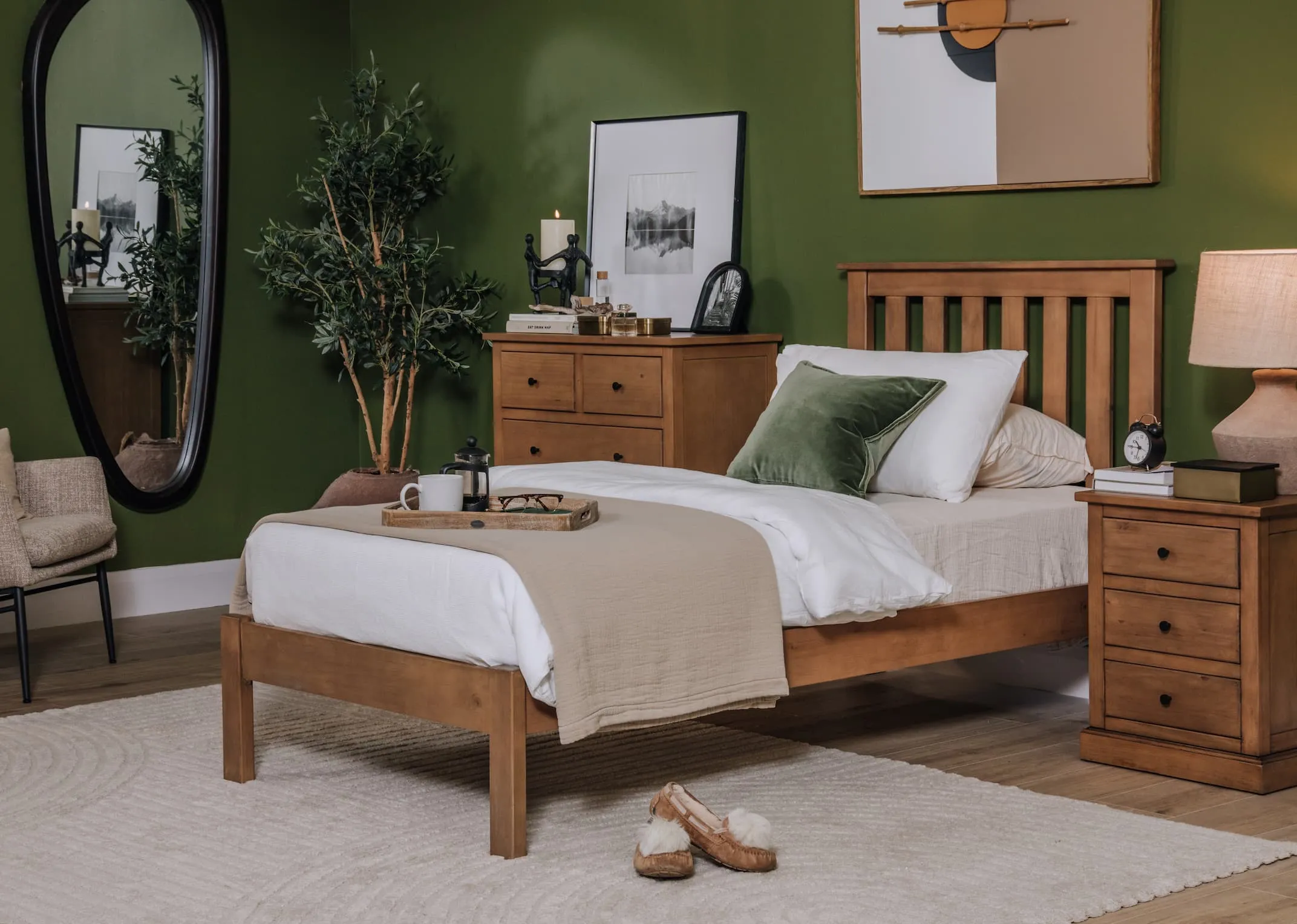 A small double 4ft rustic bed frame from EZ Livings Atlas range. Closeup of solid leg.