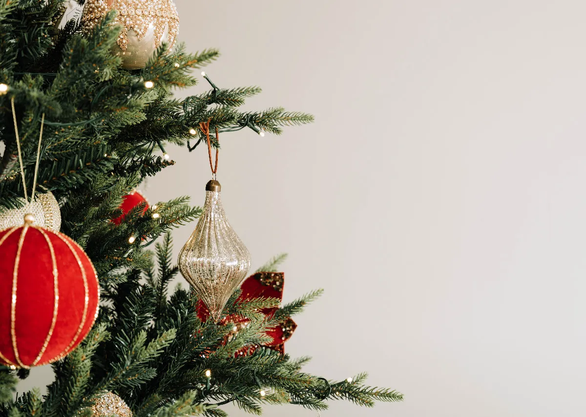 Set of 4 16cm Silver Drop Baubles - Blue Christmas