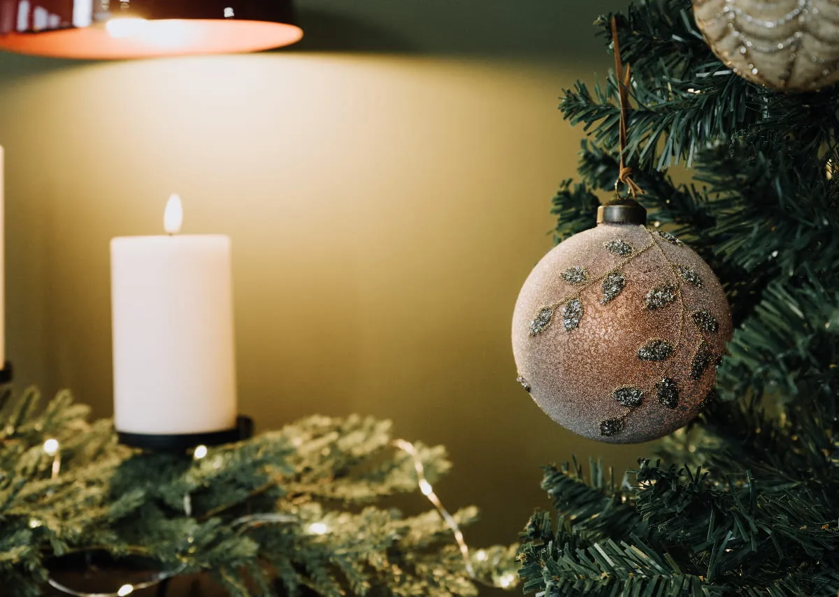 Set of 4 8cm Brown Leaf Baubles - Winter Wonderland