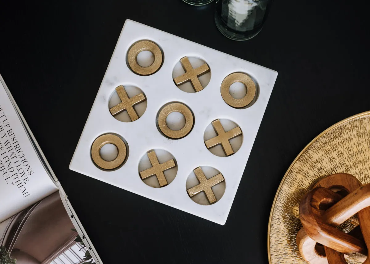 White Marble Game Box - Tik Tac Toe