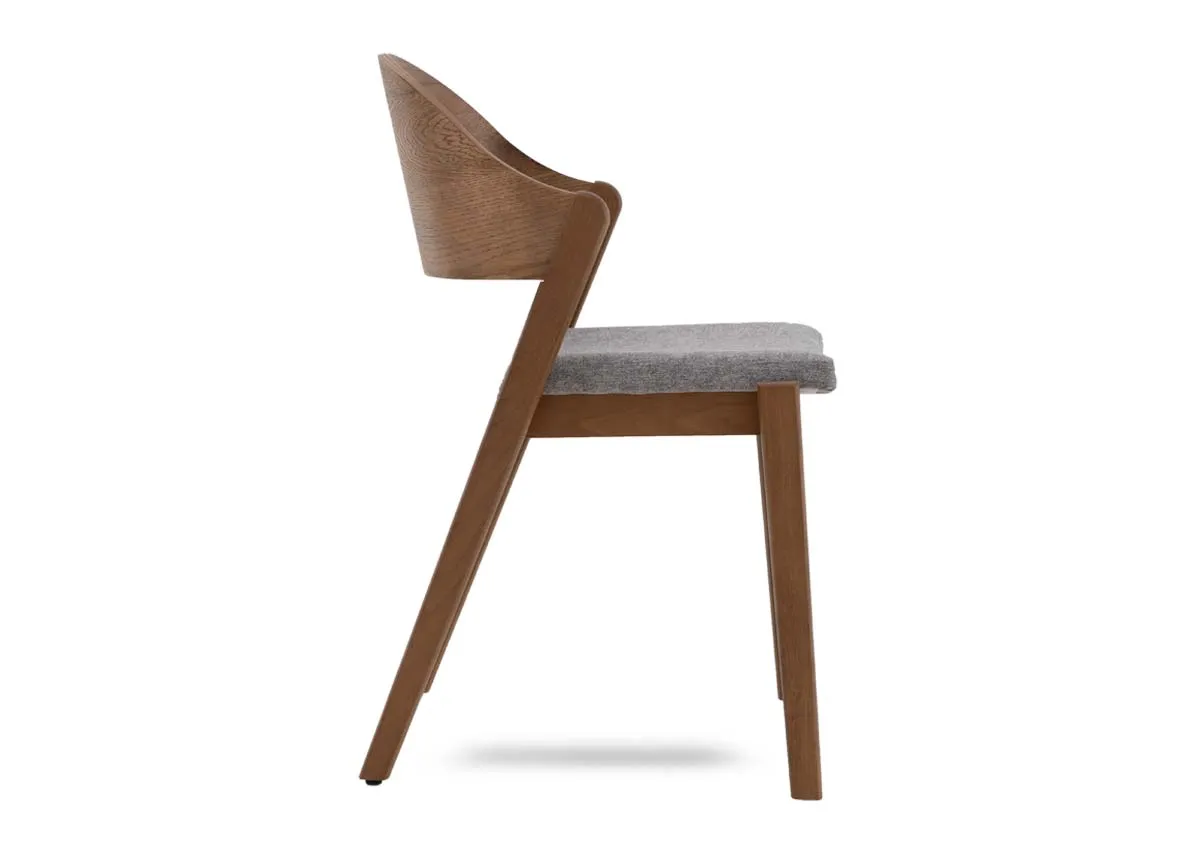 A dimension image of the Vega Oak dining chair with 57cm x 56cm x 82cm
