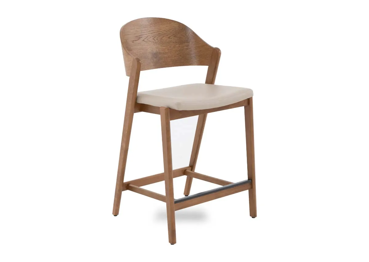 A rustic oak bar stool with ivory faux leather seat from EZ Livings Vega range. Angled view of curved seat back