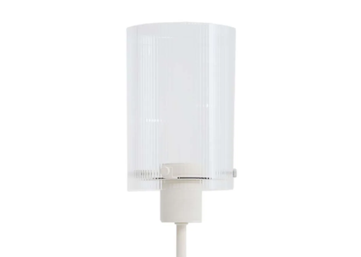 A dimension image of the Karina Table lamp with 15cm x 56.5cm