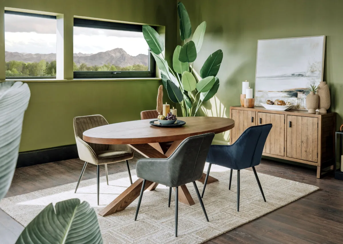 A lifetsyale image of the Oslo Table with 4 Nolan chairs in all colors