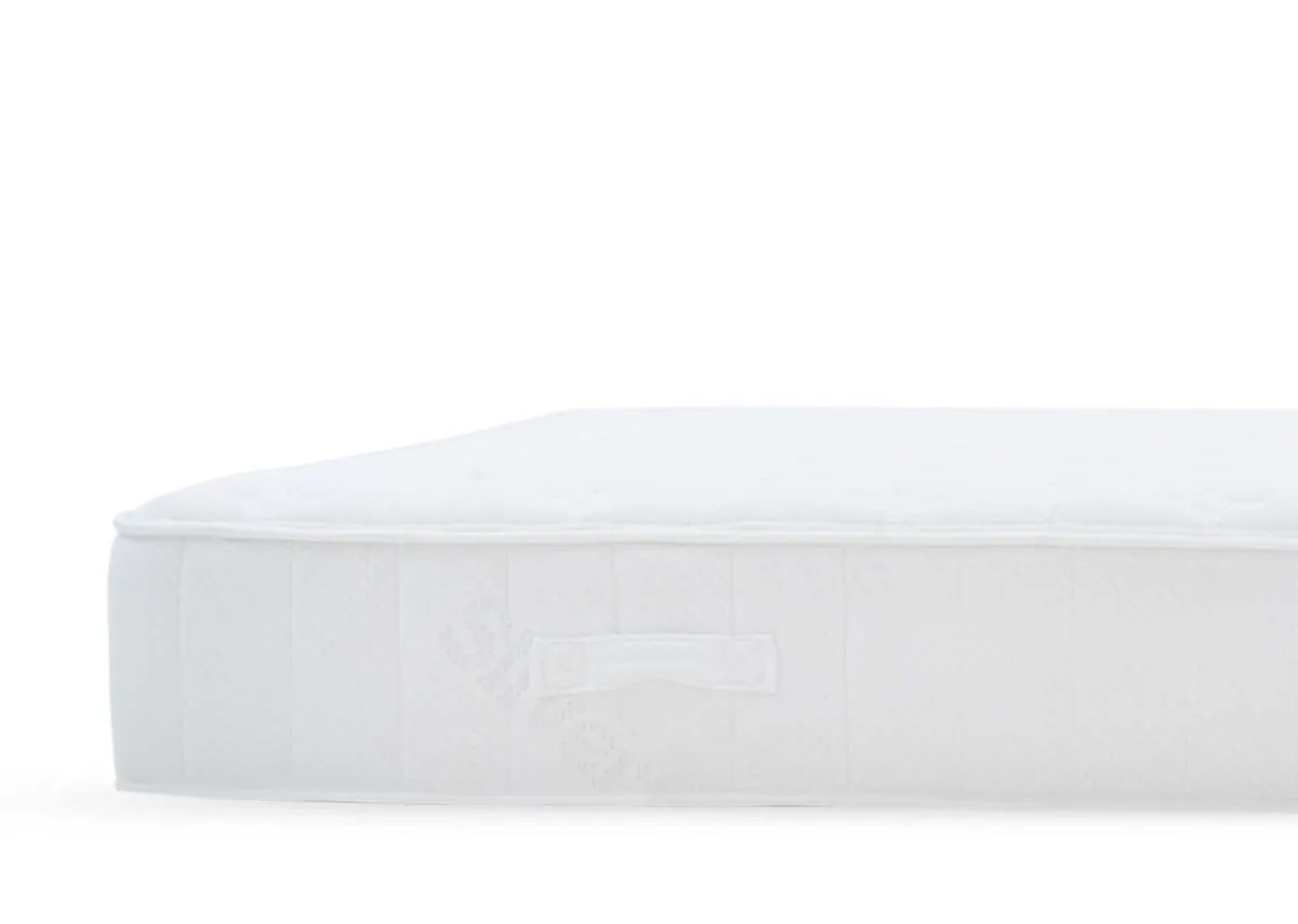 A dimension image of the Claddagh 1500 Mattress with 28cm