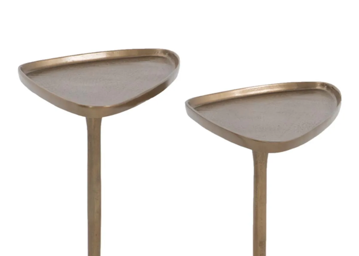 A dimension image of the Daman Nests with 22cm x 57cm