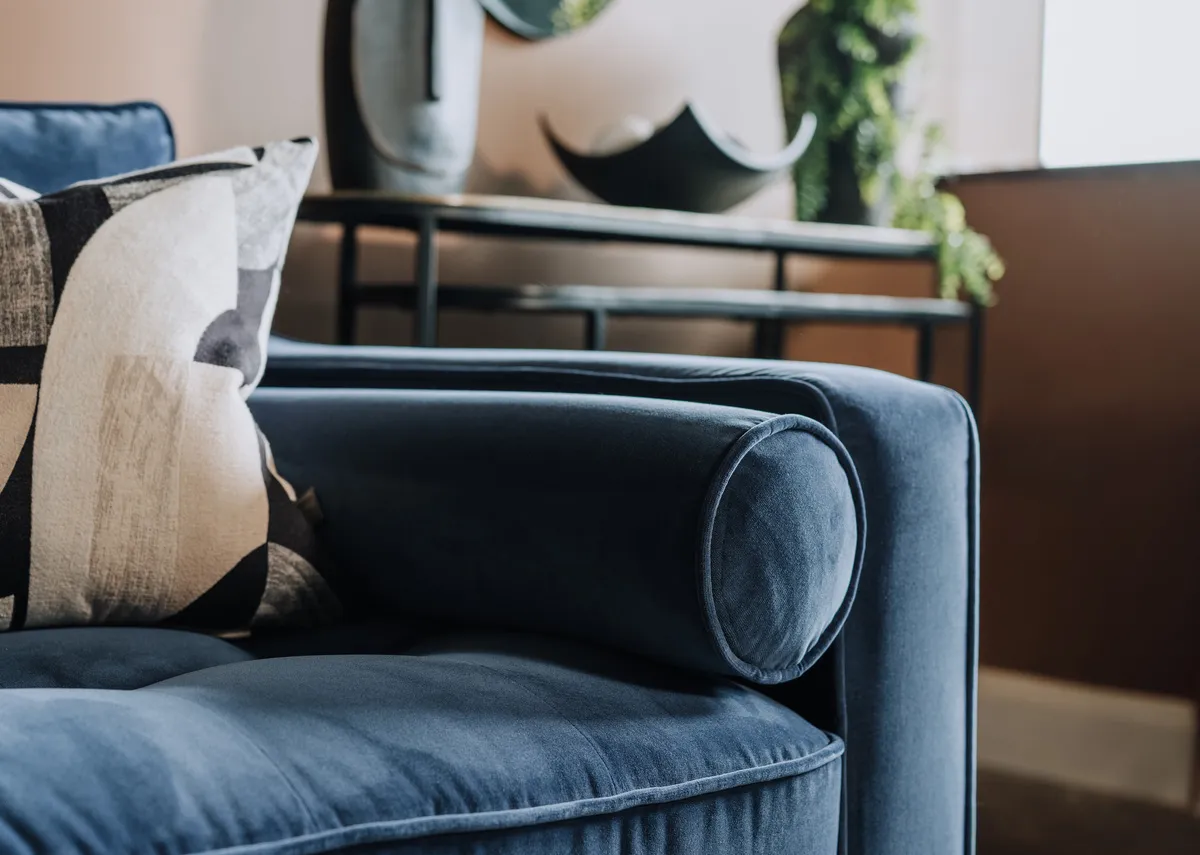 A dimension image of the Genoa 2.5 Seater sofa with 188cm x 86cm
