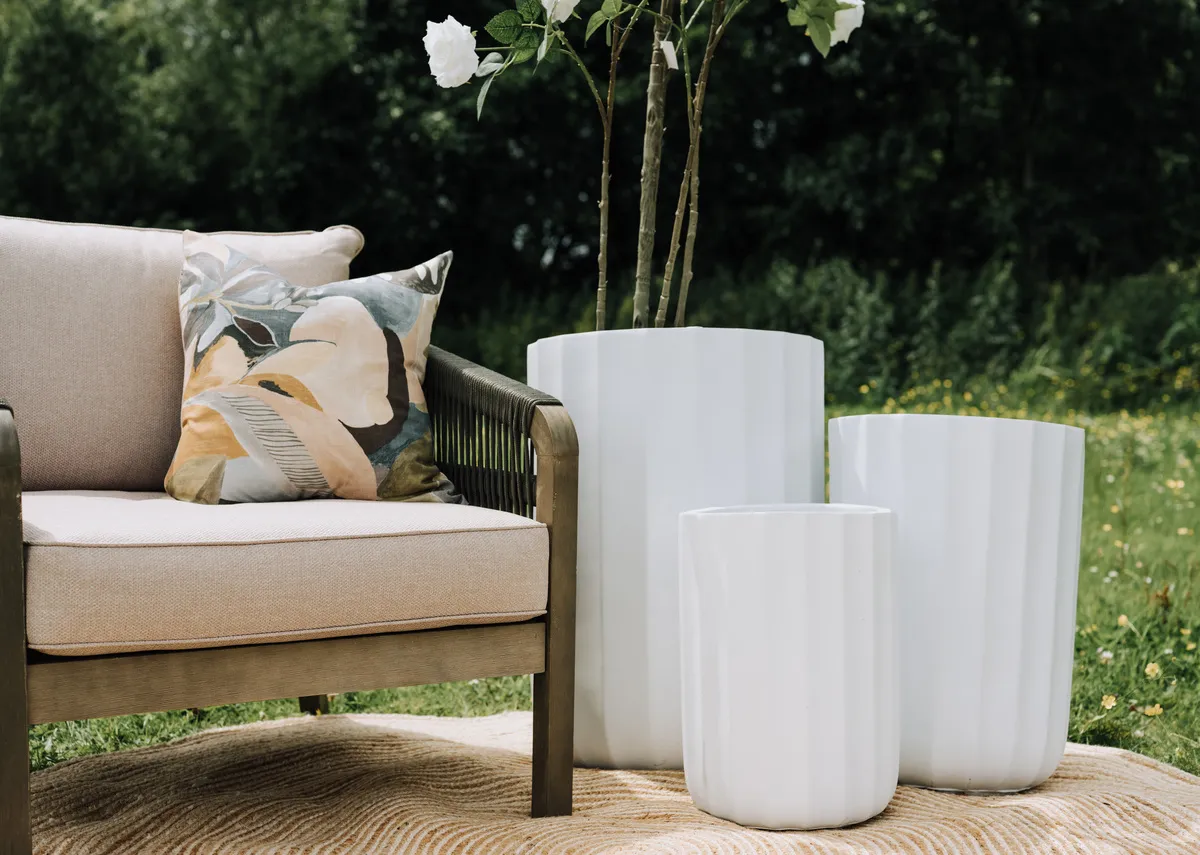 Set Of 3 White Ribbed Clay Planter- Prato