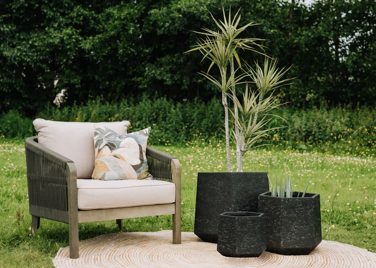 Set Of 3 Black Clay Planter - Ferrara