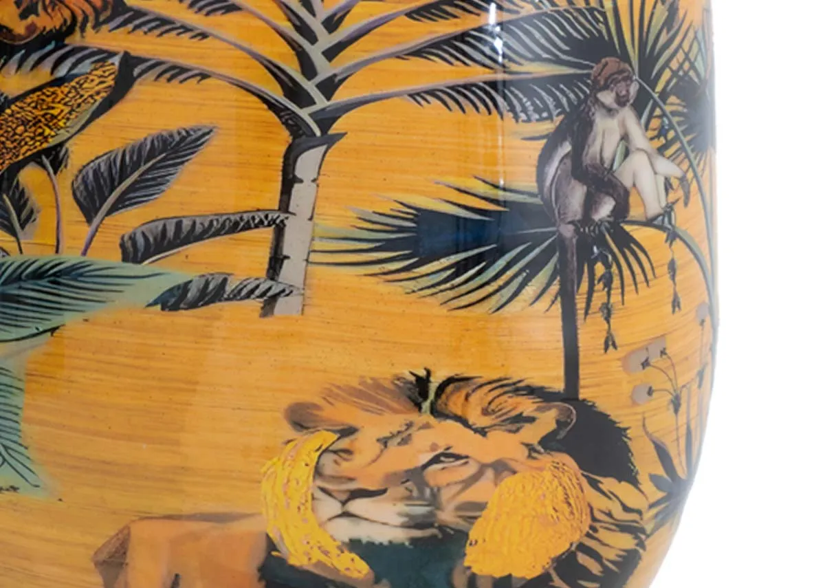 A dimension image of the Cleo Planter with 33cm x 28cm