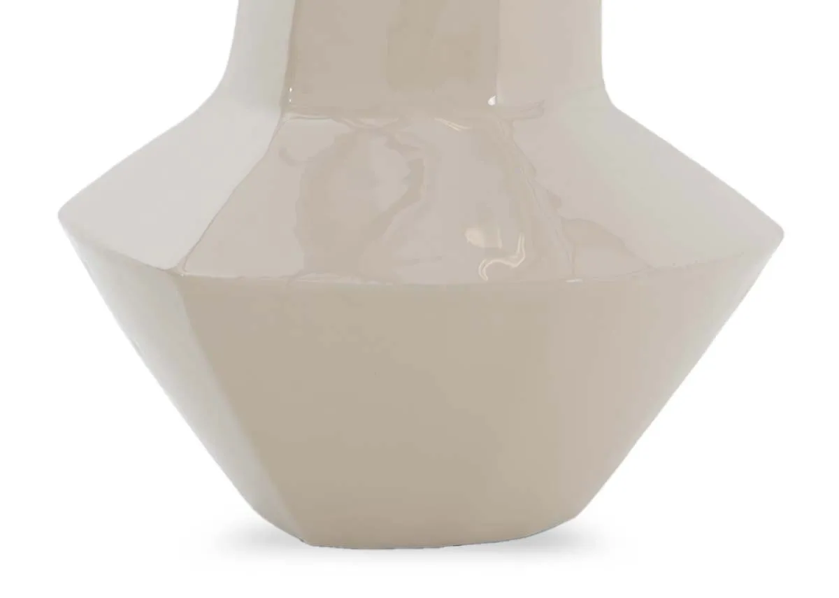 A dimension image of the Grady small vase with 18cm x 20cm