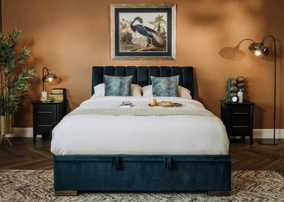 A lifetsyle image of the Naxos console table with the Vintage Heron framed picture.