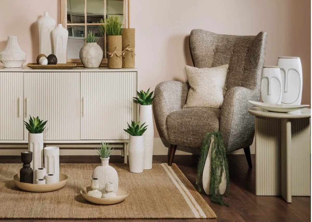 Large Brown Texture Deco Ball - Allamanda