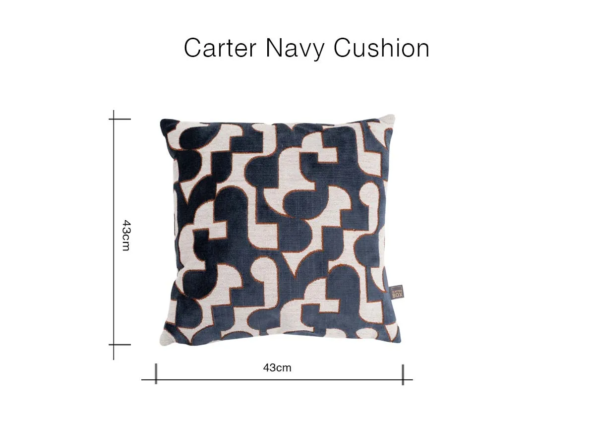 A dimension image of the Carter cushion with 43cm