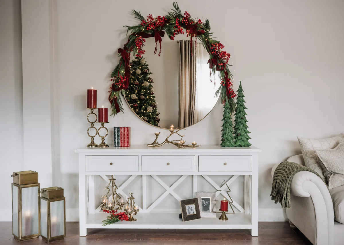 Gold Branch with 5 T-Lights - Christmas Candle Holder