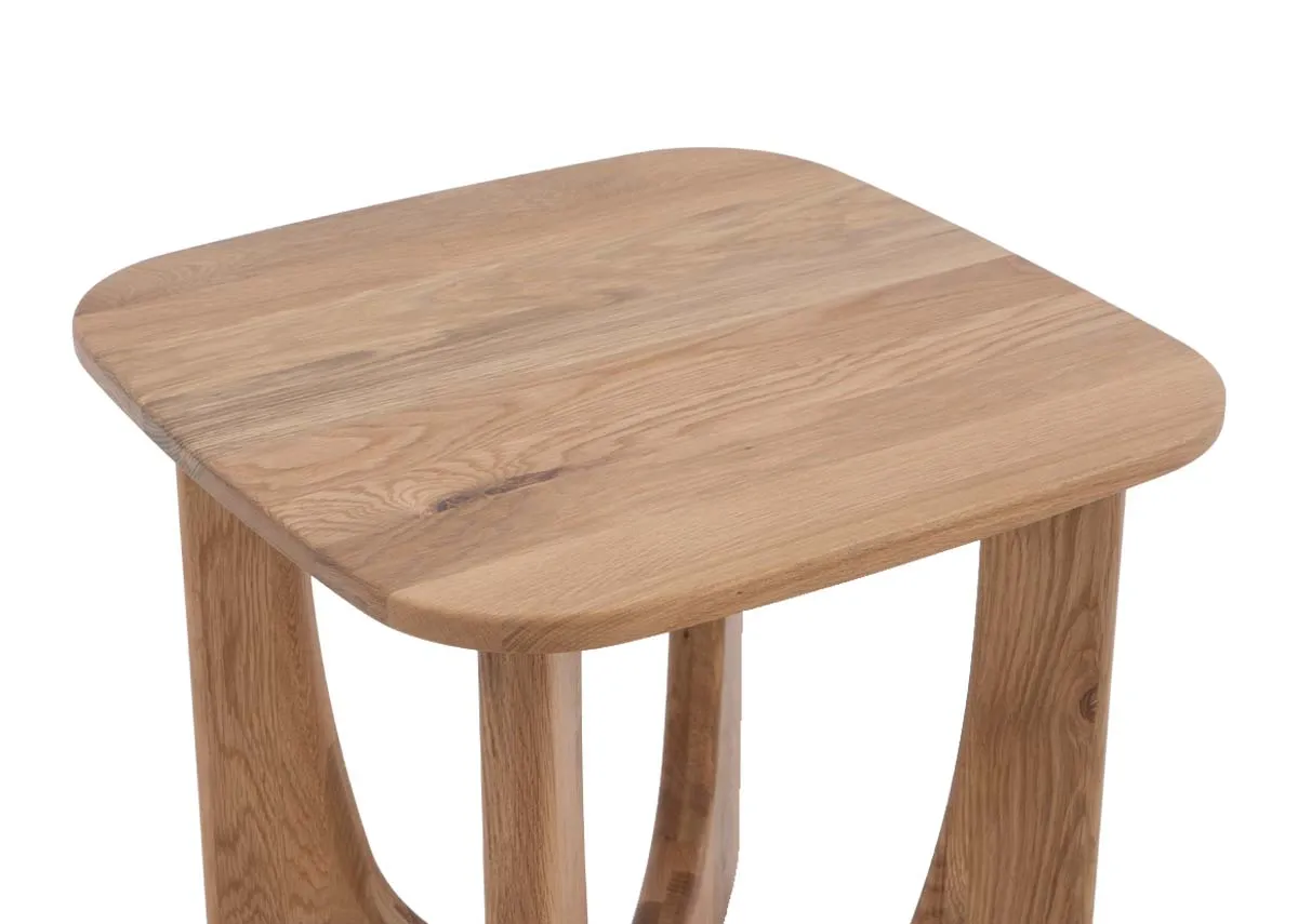 A dimension image of the Pierro side table with 50cm x 50cm