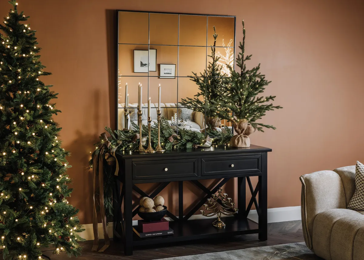 Potted Yule with Lights - Christmas Tree