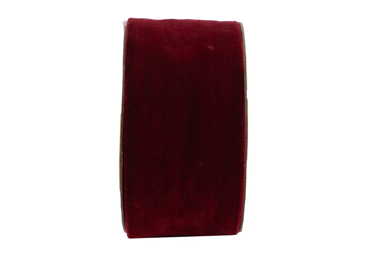 A dimension image of the Red Velvet ribbon with 5 meters