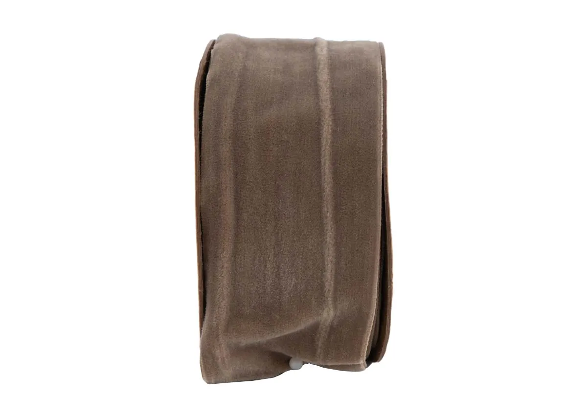 A dimension image of the Velvet roll in taupe with 5 meteres.