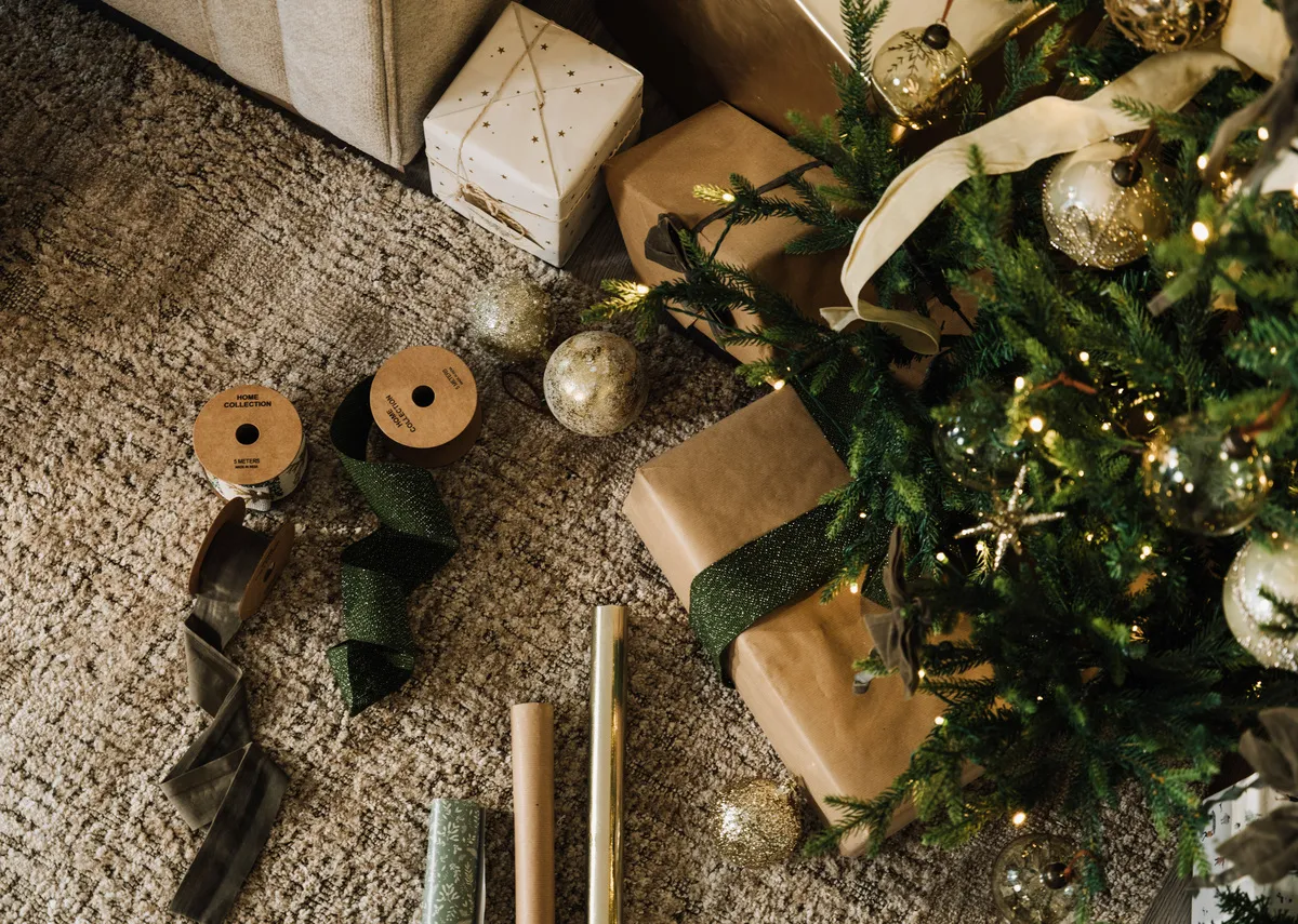 A dimension image of the Vintage green roll with 5 metres