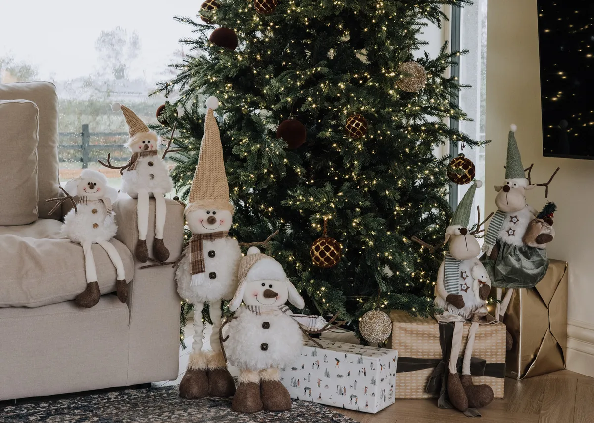 Star the Sitting Snowman - Christmas Figurine