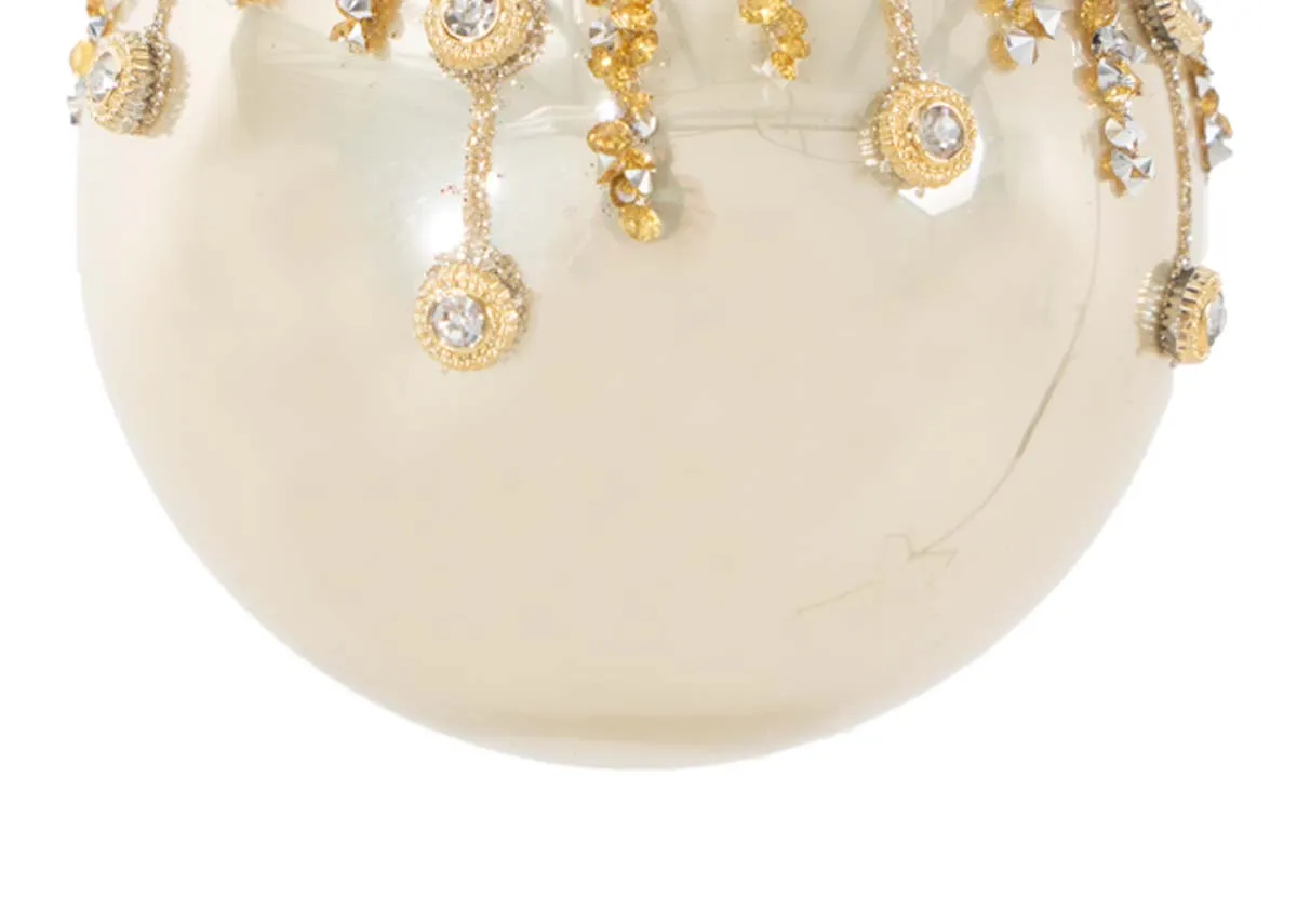 A dimension image of the Beaded gold bauble with 8cm x 8cm