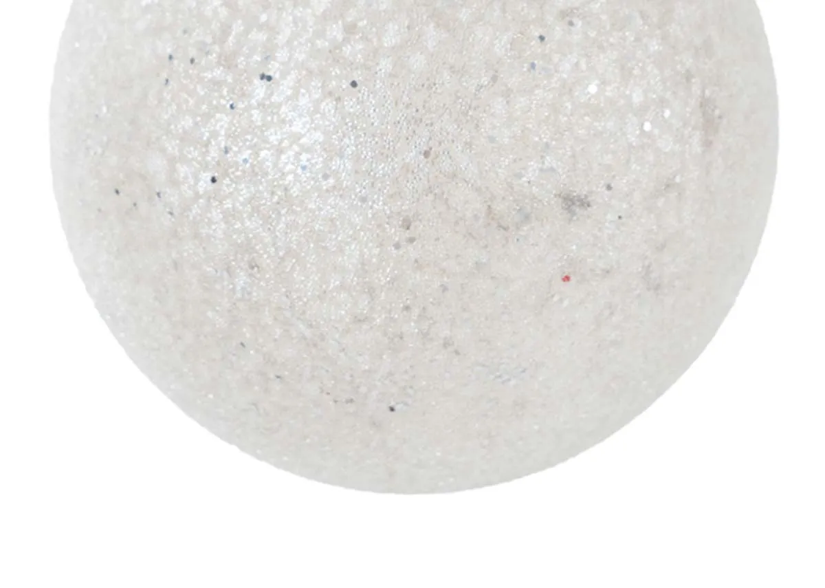A dimension image of the Silver round bauble with 10cm