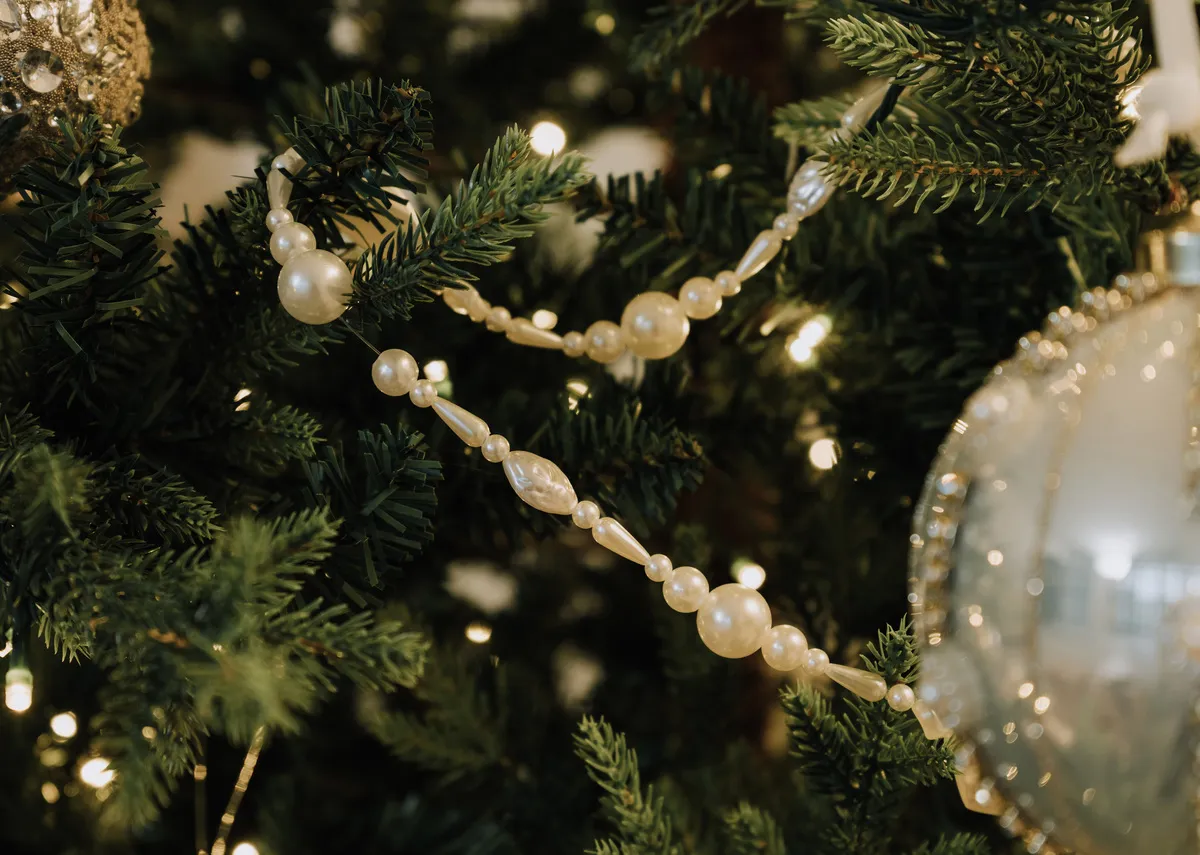 Large Cream Pearl - Christmas Garland