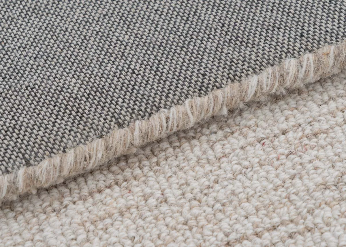 A dimension image of the Sovata Medium rug with 230cm x 160cm