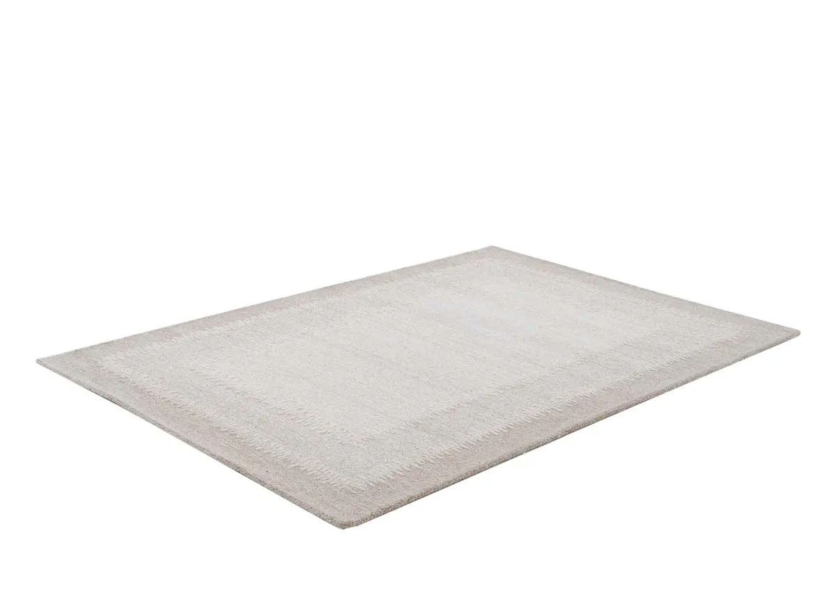 A dimension image of the Sovata rug with 290cm x 200cm