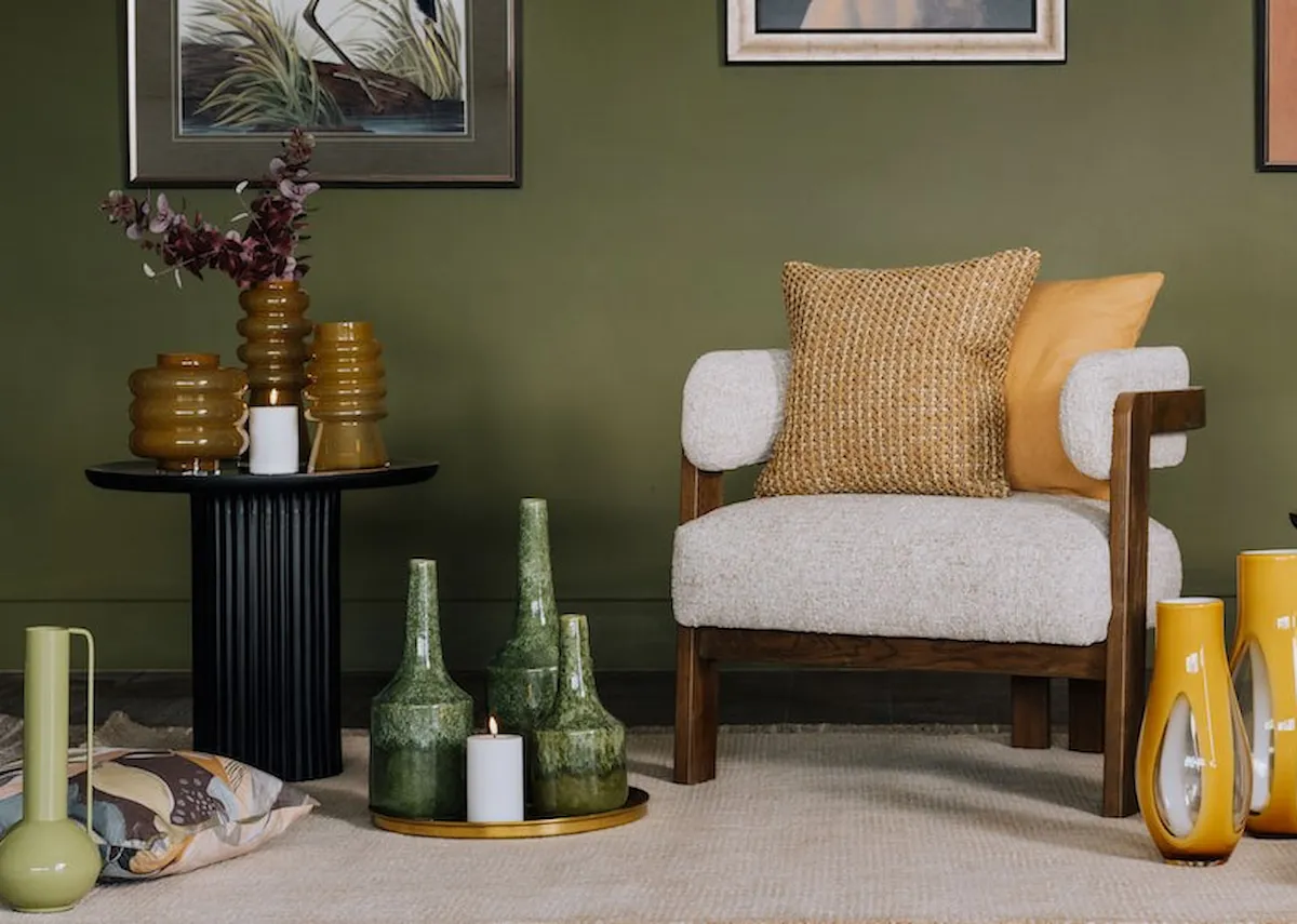 Small Dark Green Vase - Tezu