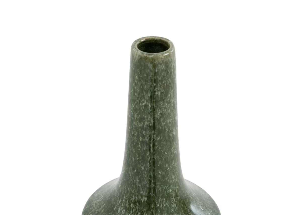 A medium green ombre vase from EZ Livings Tezu range.Closeup pf white stroke detail