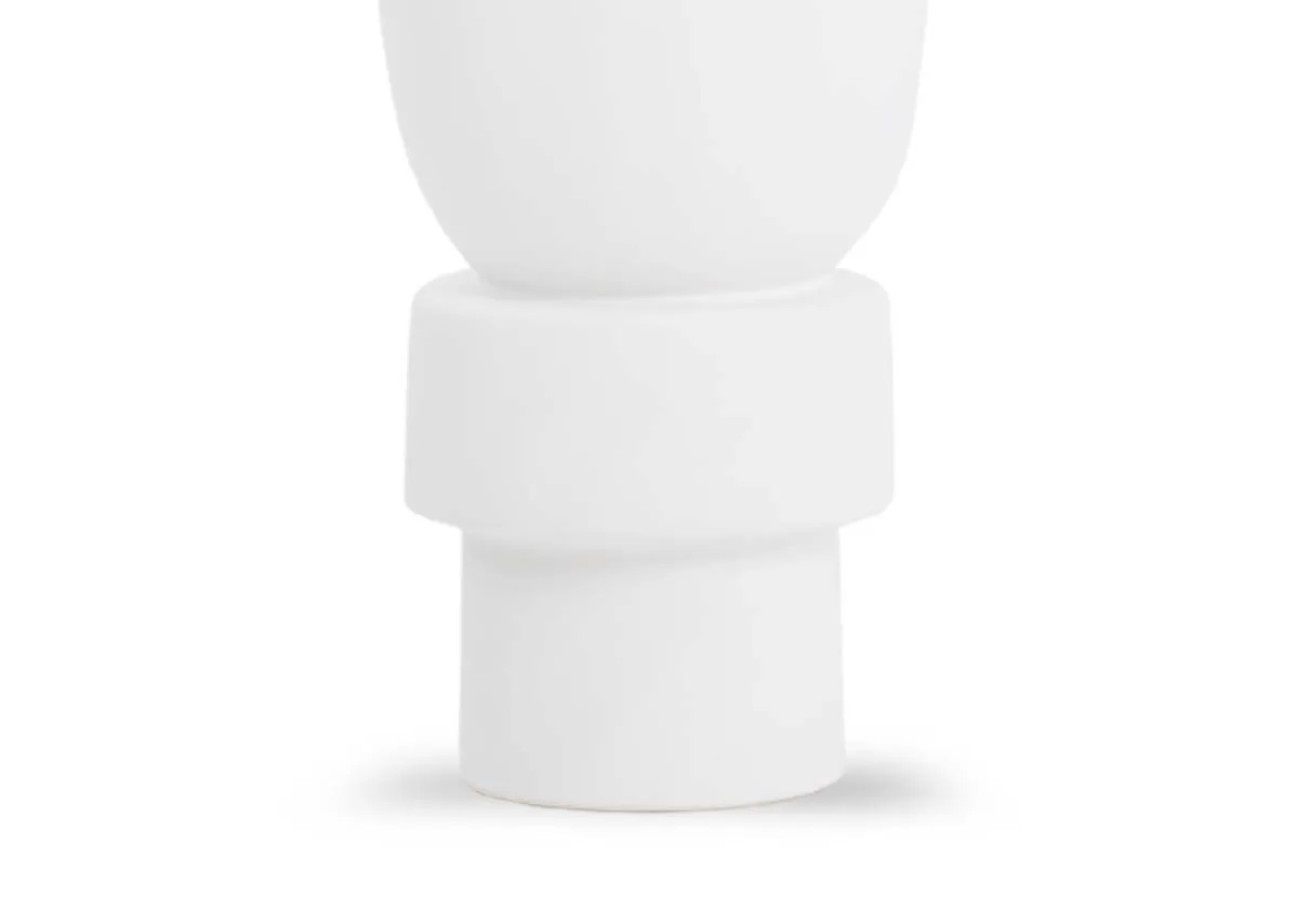 A dimension image of the Rossio Medium Vase with 16cm x 25.5cm