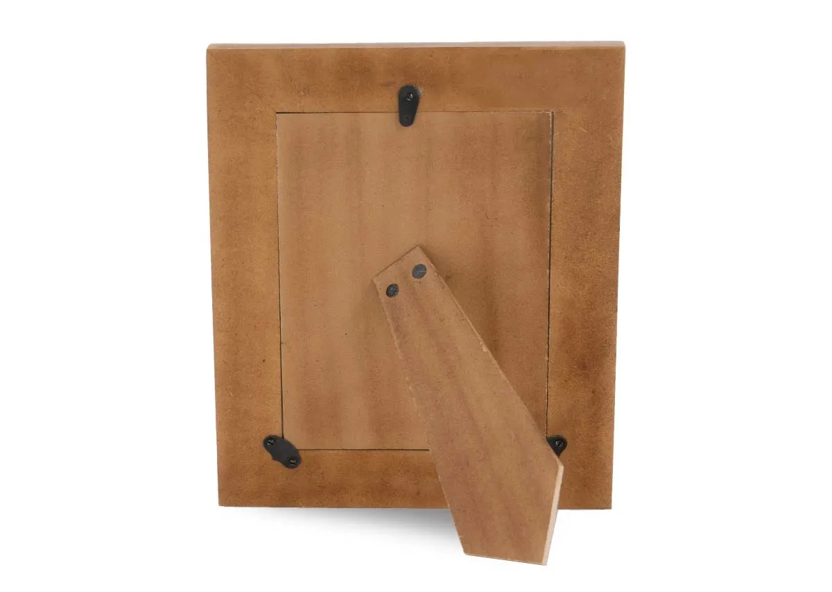 A dimension image of the Carmine Photo frame with 19cm x 24cm